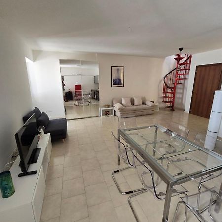 La Torretta Apartment Peschiera del Garda Exterior photo